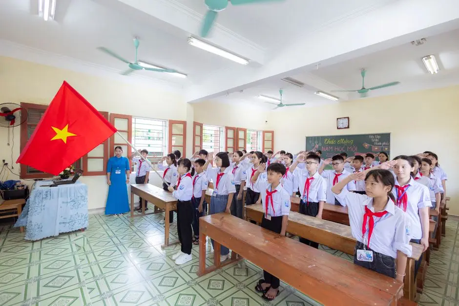 siswa upacara di sekolah favorit